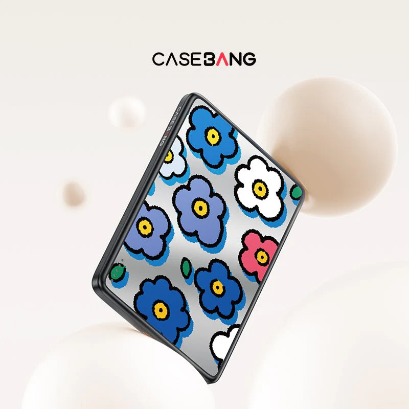 Little Blue Flower Magnetic Power Bank - Image 3